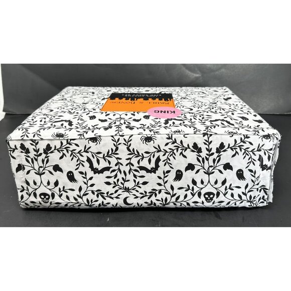 SKULL & BONES Cotton KING SHEET SET Skulls Spiders Bats Cat Ghosts Moons NIB NEW - Picture 5 of 7